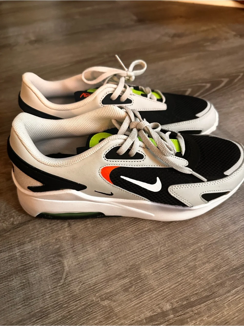 Nike Kids' Black & White Sneakers with Neon Green Accent Boys 7Y